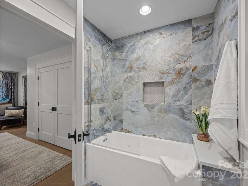 95 Cardinal Trace, Lake Toxaway, NC 28747.  MLS# CAR4317545, YatesRealty ID 27603. Bed Rm Suite Bath #3