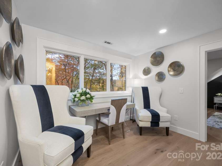 95 Cardinal Trace, Lake Toxaway, NC 28747.  MLS# CAR4317545, YatesRealty ID 27603. Upper Level Loft