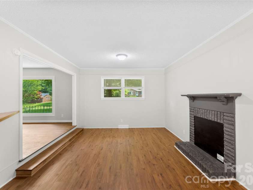 619 Greenbriar Avenue, Rock Hill, SC 29730.  MLS# CAR4387824, YatesRealty ID 27604. 