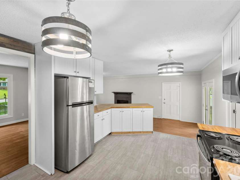 619 Greenbriar Avenue, Rock Hill, SC 29730.  MLS# CAR4387824, YatesRealty ID 27604. 