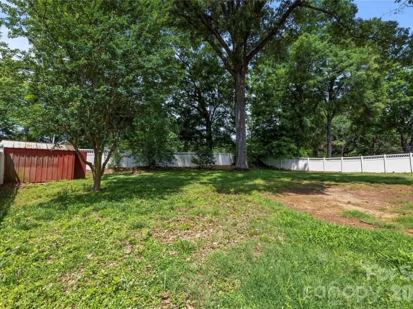 619 Greenbriar Avenue, Rock Hill, SC 29730.  MLS# CAR4387824, YatesRealty ID 27604. 