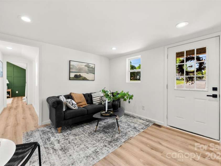 300 Cherry Street, Belmont, NC 28012.  MLS# CAR4269451, YatesRealty ID 27605. 