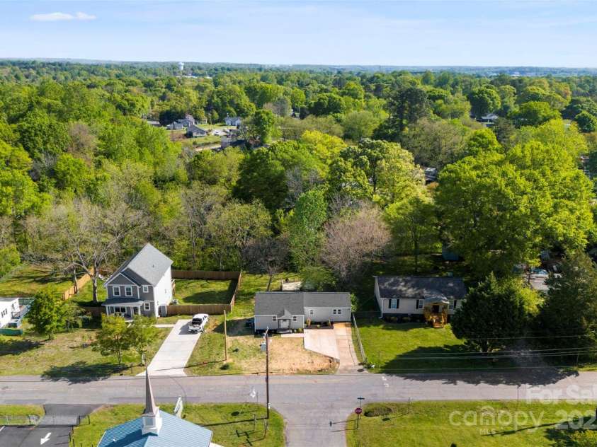 300 Cherry Street, Belmont, NC 28012.  MLS# CAR4269451, YatesRealty ID 27605. 