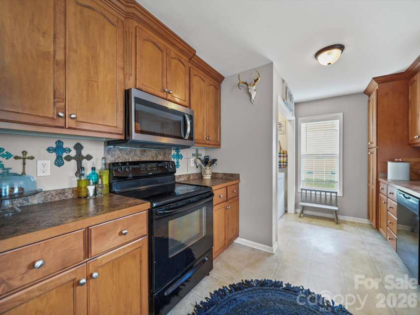 2017 Longhorn Drive, Dallas, NC 28034.  MLS# CAR4383813, YatesRealty ID 27606. 