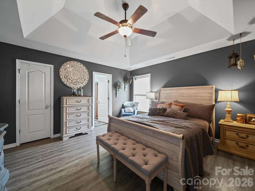 2017 Longhorn Drive, Dallas, NC 28034.  MLS# CAR4383813, YatesRealty ID 27606. 