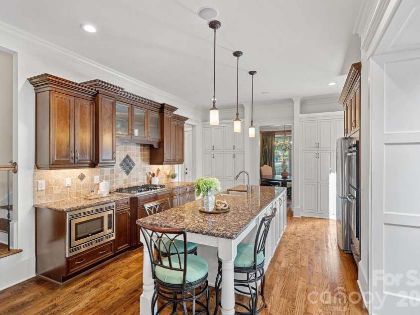 121 Willow Bend Court, Mooresville, NC 28117.  MLS# CAR4376613, YatesRealty ID 27608. 