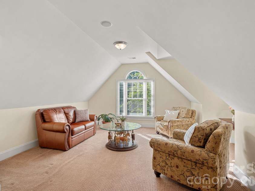 121 Willow Bend Court, Mooresville, NC 28117.  MLS# CAR4376613, YatesRealty ID 27608. 