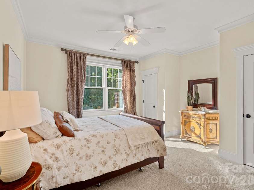 121 Willow Bend Court, Mooresville, NC 28117.  MLS# CAR4376613, YatesRealty ID 27608. 