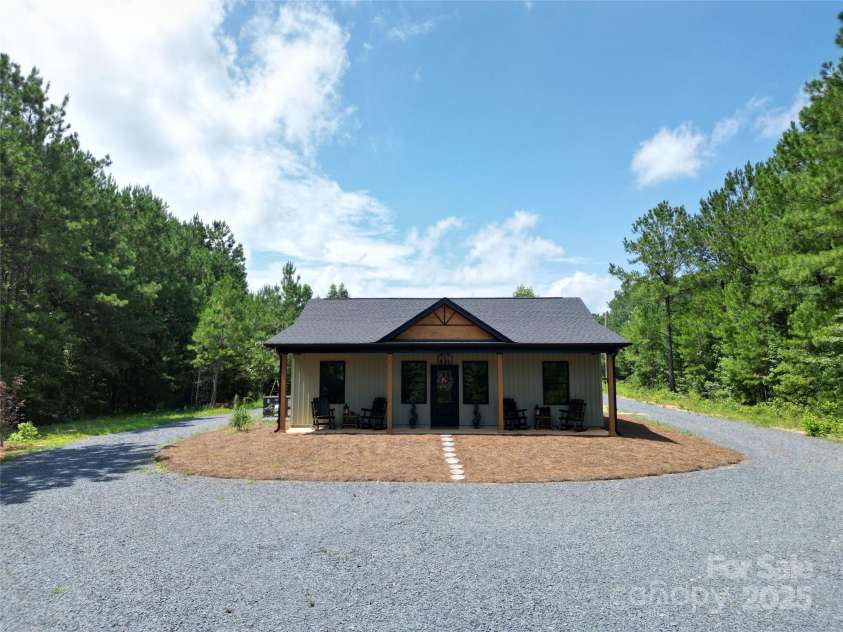 425 MARTIN Road, Wadesboro, NC 28170.  MLS# CAR4280277, YatesRealty ID 27608. 