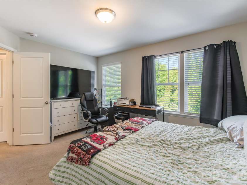 383 Battery Circle, Clover, SC 29710.  MLS# CAR4382483, YatesRealty ID 27609. 