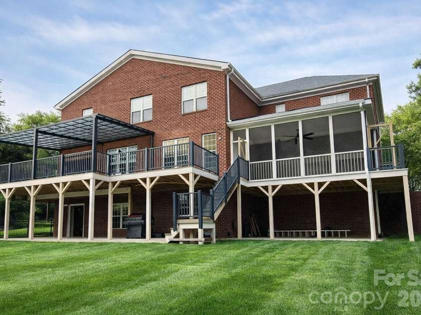 9220 Holly Hill Farm Road, Charlotte, NC 28277.  MLS# CAR4388039, YatesRealty ID 27610. Back