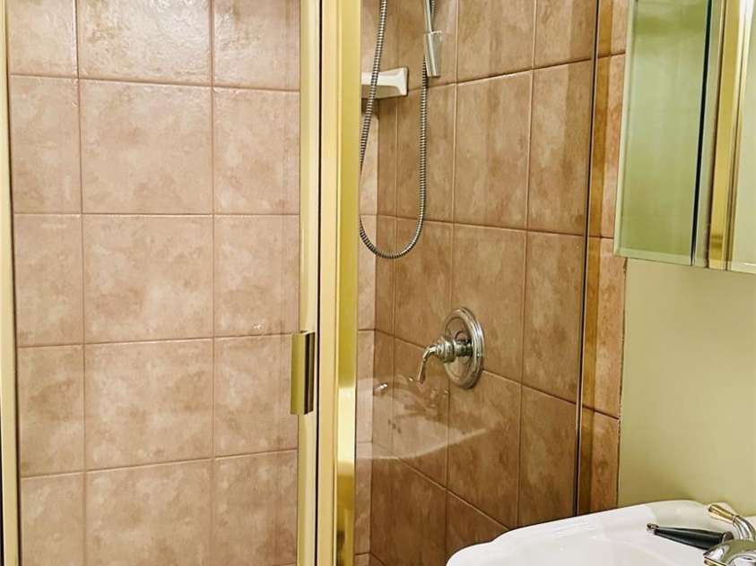 9220 Holly Hill Farm Road, Charlotte, NC 28277.  MLS# CAR4388039, YatesRealty ID 27610. Basement Bath