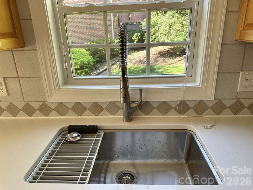 9220 Holly Hill Farm Road, Charlotte, NC 28277.  MLS# CAR4388039, YatesRealty ID 27610. Kitchen Sink