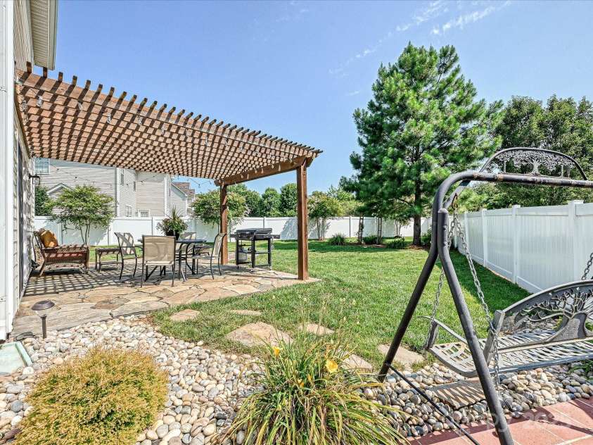 1011 Benning Circle, Indian Trail, NC 28079.  MLS# CAR4277178, YatesRealty ID 27611. 