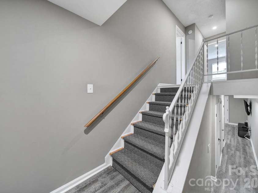 11005 Hunter Trail, Charlotte, NC 28226.  MLS# CAR4374581, YatesRealty ID 27612. 