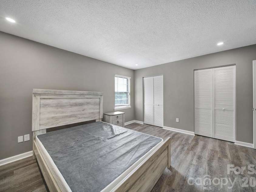 11005 Hunter Trail, Charlotte, NC 28226.  MLS# CAR4374581, YatesRealty ID 27612. 
