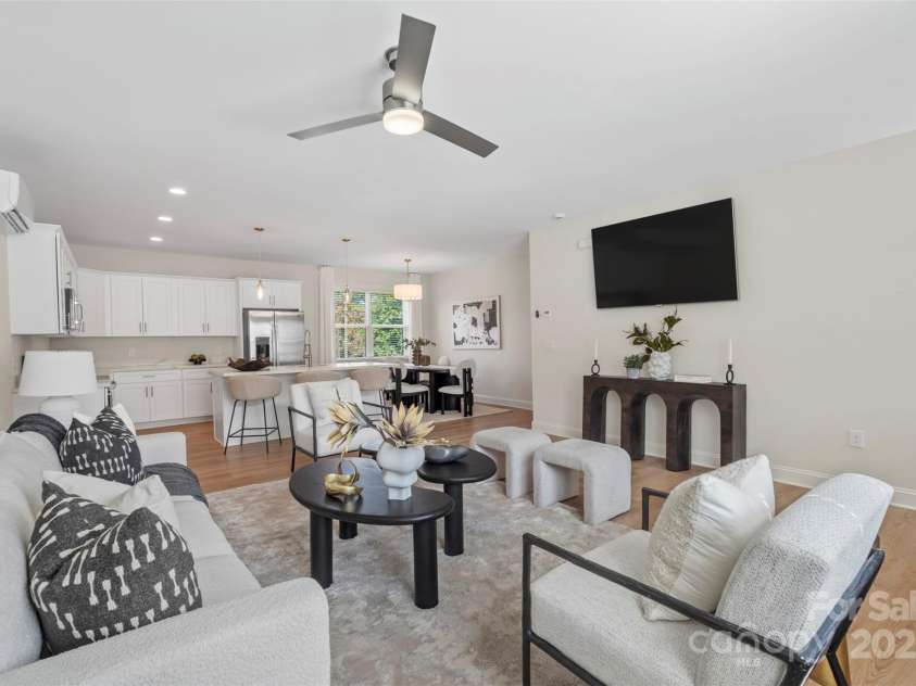 1120 Wonder Way, Charlotte, NC 28208.  MLS# CAR4307855, YatesRealty ID 27613. 