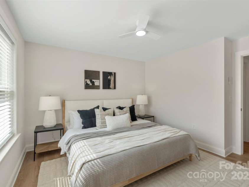 1120 Wonder Way, Charlotte, NC 28208.  MLS# CAR4307855, YatesRealty ID 27613. 