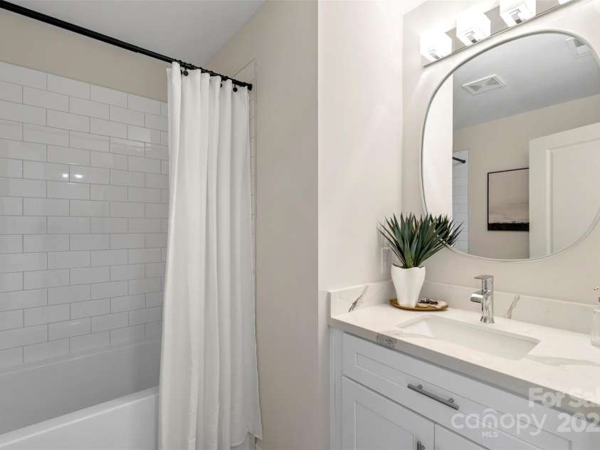 1120 Wonder Way, Charlotte, NC 28208.  MLS# CAR4307855, YatesRealty ID 27613. 