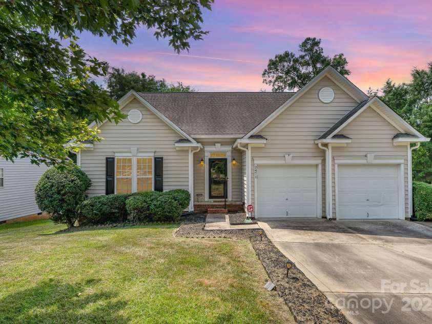 2471 Saguaro Lane, Kannapolis, NC 28083.  MLS# CAR4276359, YatesRealty ID 27613. 