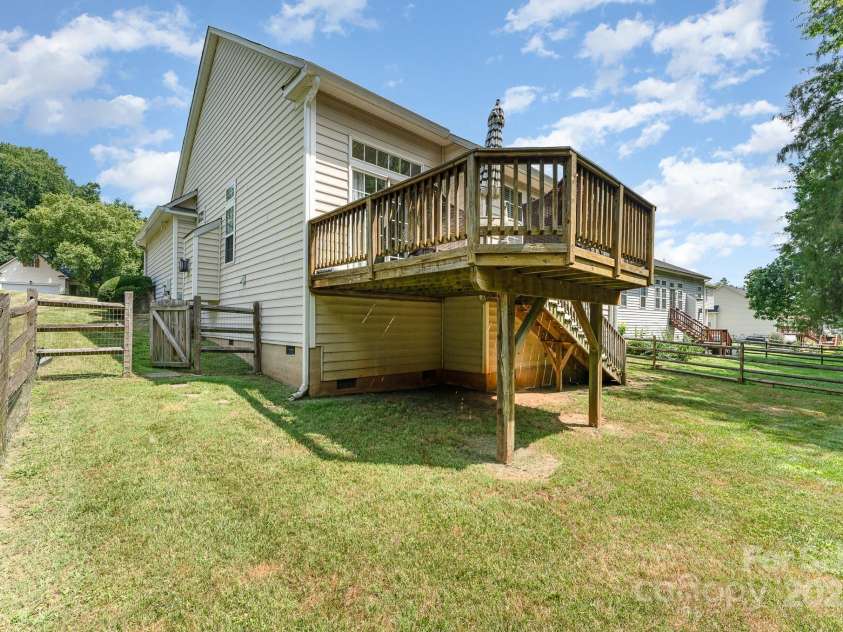 2471 Saguaro Lane, Kannapolis, NC 28083.  MLS# CAR4276359, YatesRealty ID 27613. Large Deck