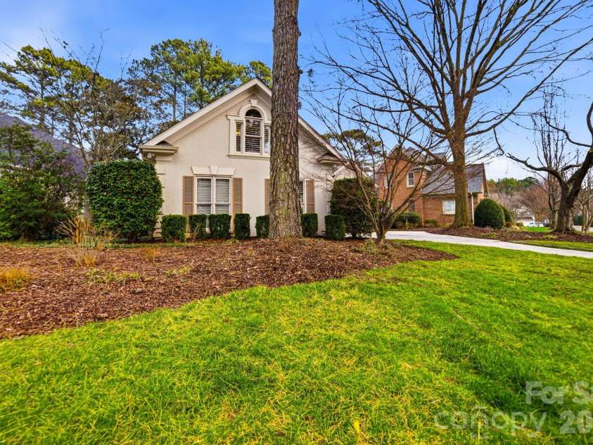 17206 Players Ridge Drive, Cornelius, NC 28031.  MLS# CAR4353041, YatesRealty ID 27614. 