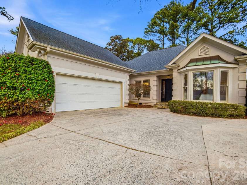 17206 Players Ridge Drive, Cornelius, NC 28031.  MLS# CAR4353041, YatesRealty ID 27614. 
