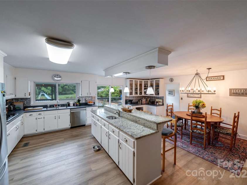 7411 Davis Road, Waxhaw, NC 28173.  MLS# CAR4278062, YatesRealty ID 27614. EXTRA SINK IN THE ISLAND