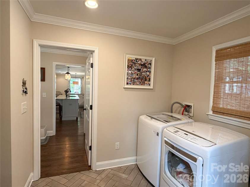 3331 Champaign Street, Charlotte, NC 28210.  MLS# CAR4377876, YatesRealty ID 27615. 