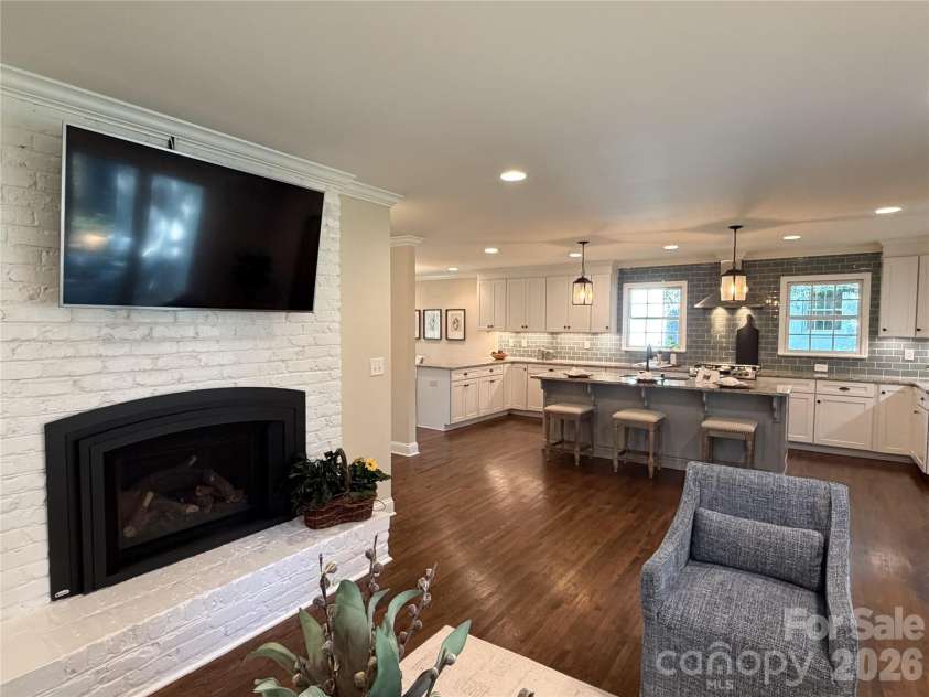 3331 Champaign Street, Charlotte, NC 28210.  MLS# CAR4377876, YatesRealty ID 27615. 