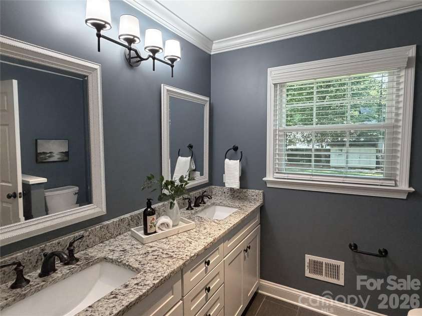3331 Champaign Street, Charlotte, NC 28210.  MLS# CAR4377876, YatesRealty ID 27615. 