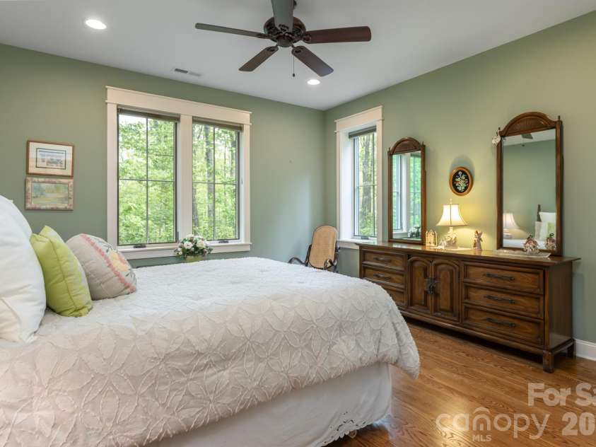 587 Autumn Sky Drive, Hendersonville, NC 28792.  MLS# CAR4364396, YatesRealty ID 27616. 