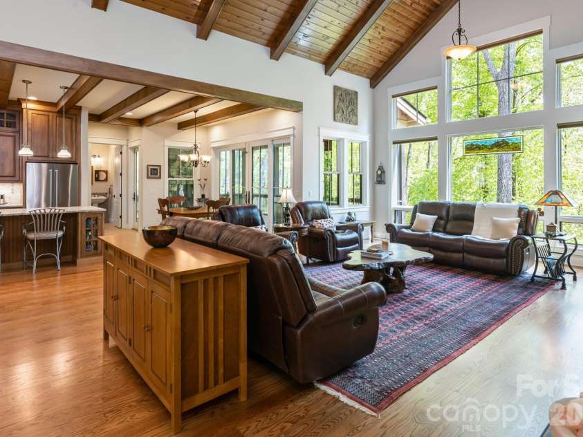 587 Autumn Sky Drive, Hendersonville, NC 28792.  MLS# CAR4364396, YatesRealty ID 27616. 