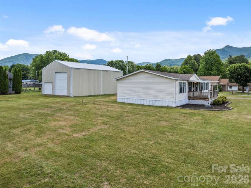 25 Lester Lane, Waynesville, NC 28785.  MLS# CAR4388260, YatesRealty ID 27617. 