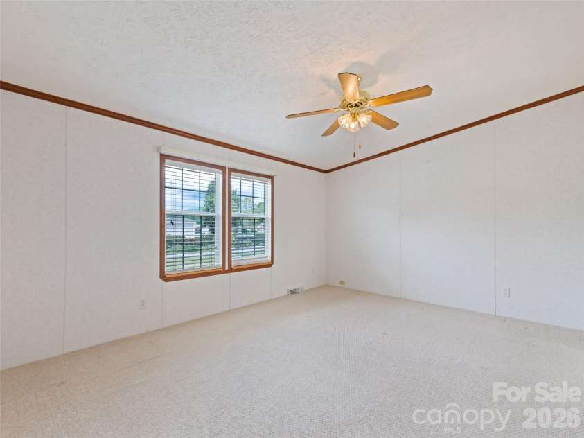 25 Lester Lane, Waynesville, NC 28785.  MLS# CAR4388260, YatesRealty ID 27617. 