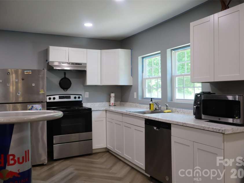 305 Division Avenue, Salisbury, NC 28144.  MLS# CAR4388542, YatesRealty ID 27619. 