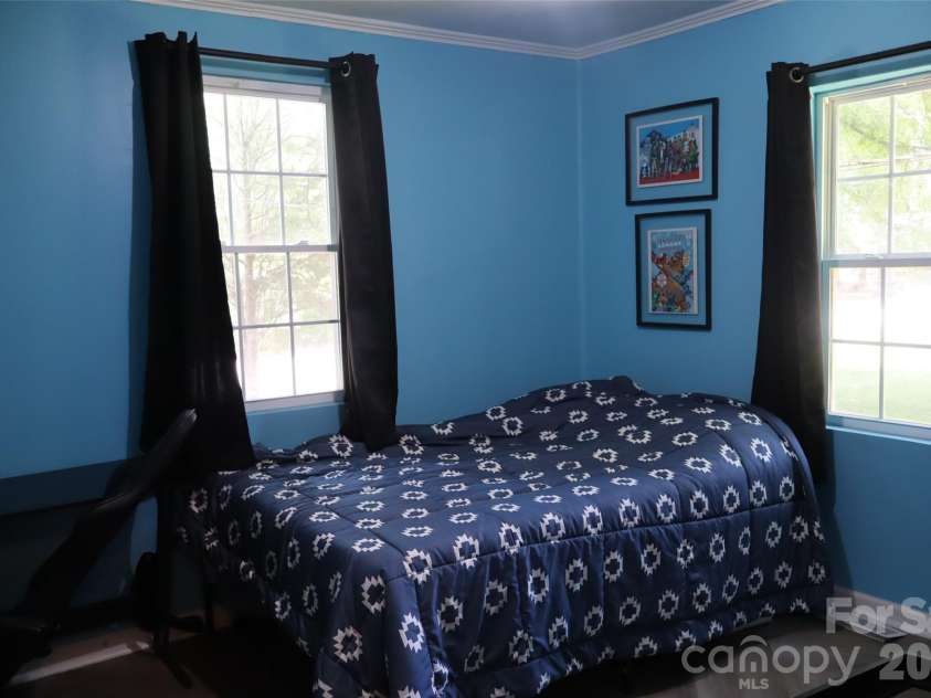 305 Division Avenue, Salisbury, NC 28144.  MLS# CAR4388542, YatesRealty ID 27619. 