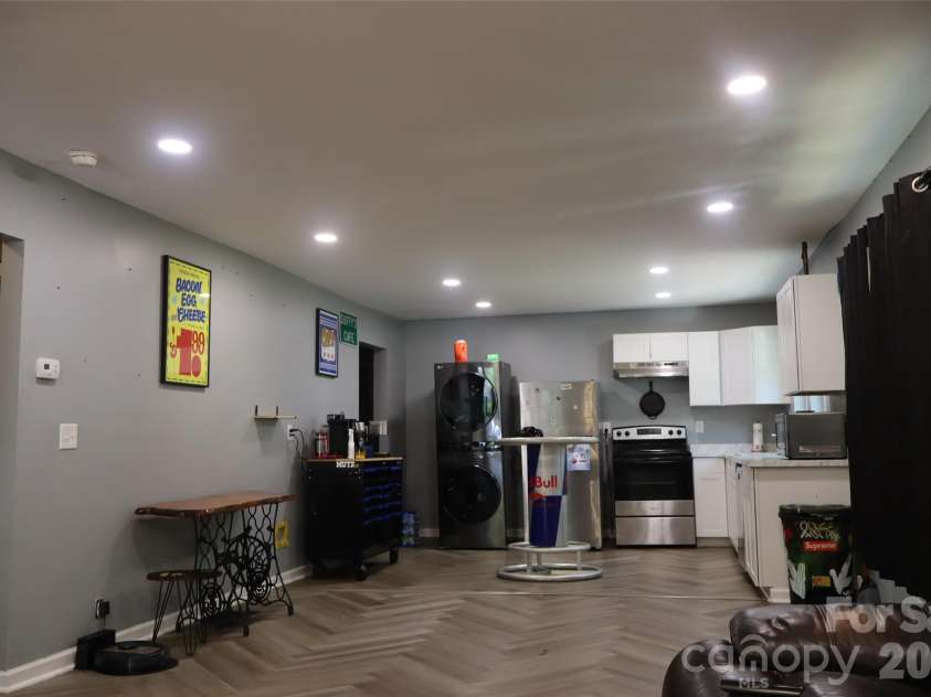 305 Division Avenue, Salisbury, NC 28144.  MLS# CAR4388542, YatesRealty ID 27619. 