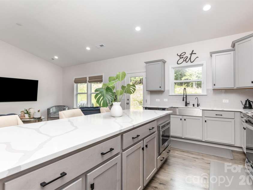 948 Scotch Meadows Loop, Monroe, NC 28110.  MLS# CAR4278978, YatesRealty ID 27619. 