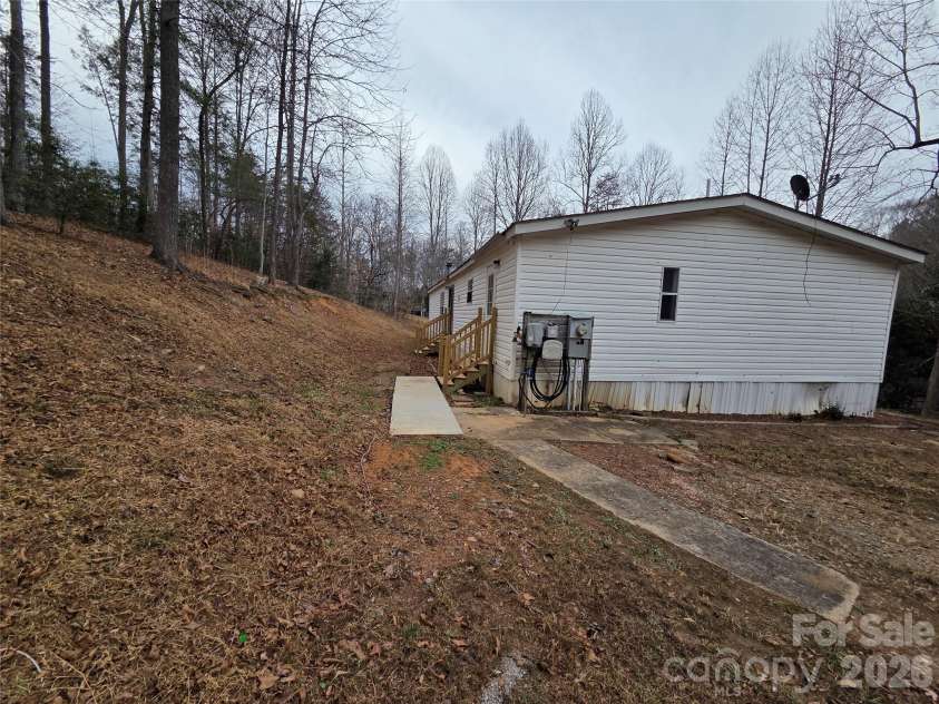 135 Halls Mountain Lane, Boomer, NC 28649.  MLS# CAR4334459, YatesRealty ID 2762. 