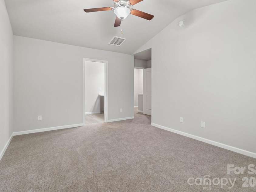 4747 Muskogee Drive, Charlotte, NC 28212.  MLS# CAR4343104, YatesRealty ID 2762. 