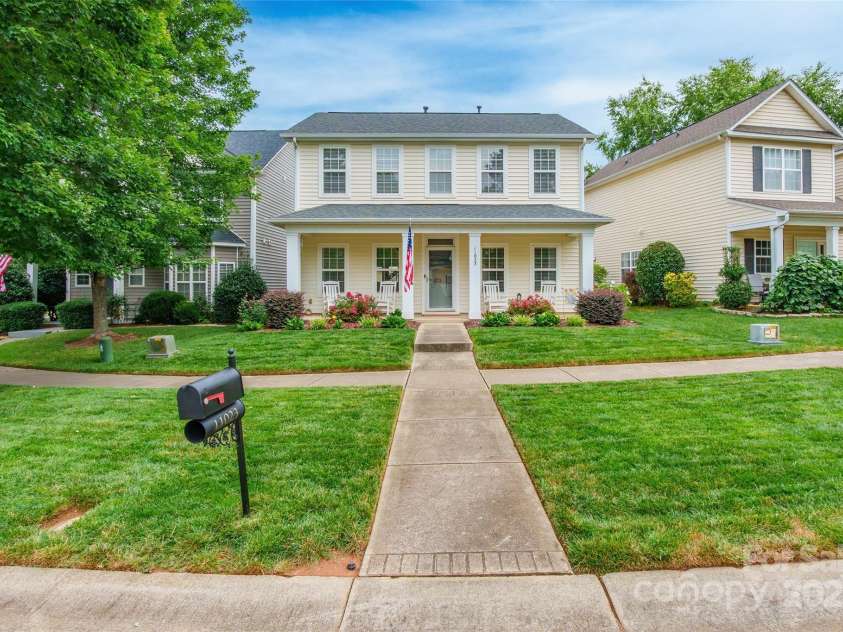 11023 Heritage Green Drive, Cornelius, NC 28031.  MLS# CAR4280269, YatesRealty ID 27621. 