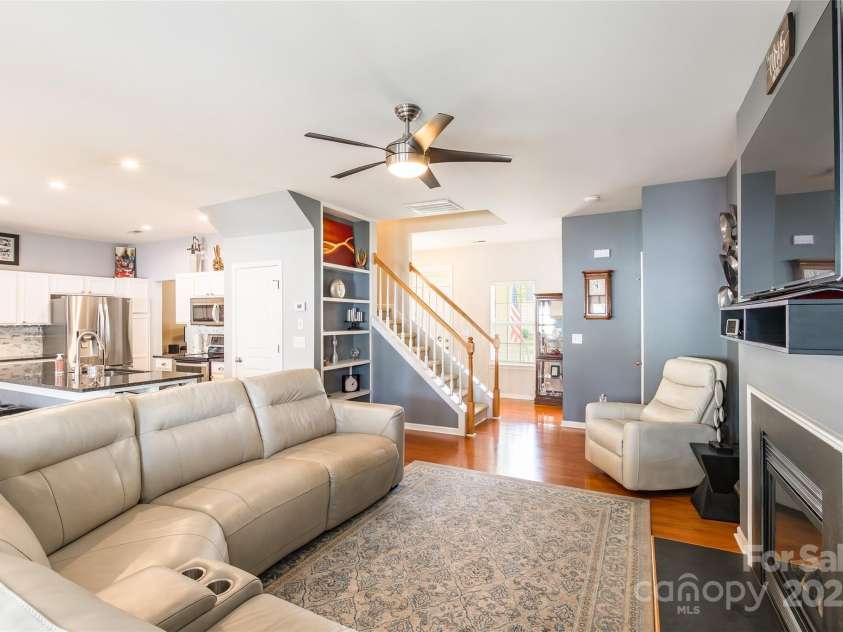 11023 Heritage Green Drive, Cornelius, NC 28031.  MLS# CAR4280269, YatesRealty ID 27621. 