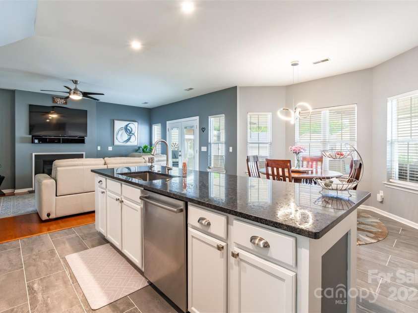 11023 Heritage Green Drive, Cornelius, NC 28031.  MLS# CAR4280269, YatesRealty ID 27621. 