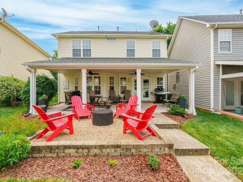 11023 Heritage Green Drive, Cornelius, NC 28031.  MLS# CAR4280269, YatesRealty ID 27621. 