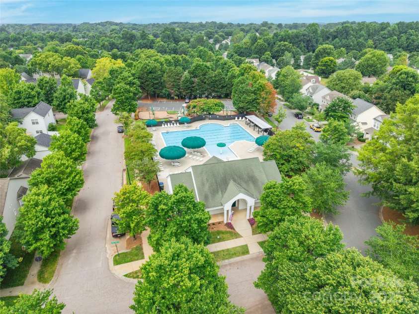 11023 Heritage Green Drive, Cornelius, NC 28031.  MLS# CAR4280269, YatesRealty ID 27621. 