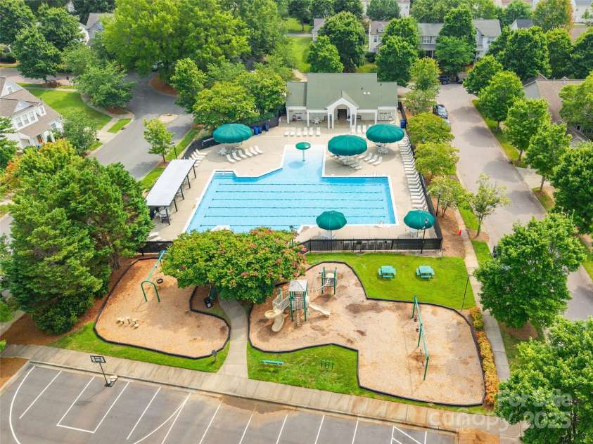 11023 Heritage Green Drive, Cornelius, NC 28031.  MLS# CAR4280269, YatesRealty ID 27621. 