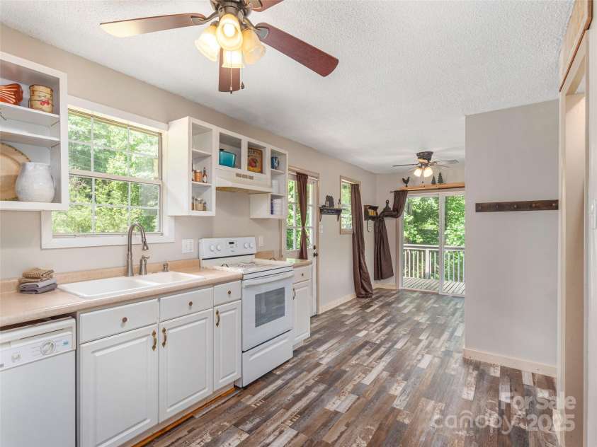 1131 Laurel Branch Road, Waynesville, NC 28785.  MLS# CAR4270498, YatesRealty ID 27622. 