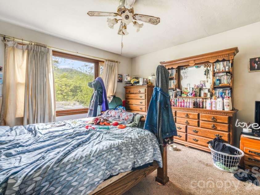 48 Ellen Avenue, Canton, NC 28716.  MLS# CAR4378730, YatesRealty ID 27622. 