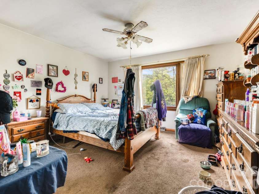 48 Ellen Avenue, Canton, NC 28716.  MLS# CAR4378730, YatesRealty ID 27622. 